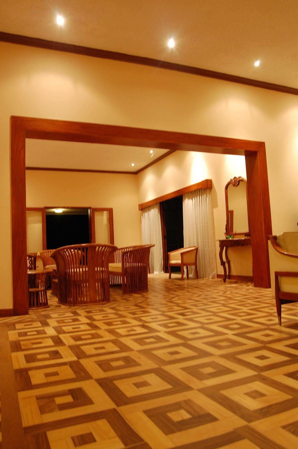 Serene Villa Ratnapura Exteriör bild