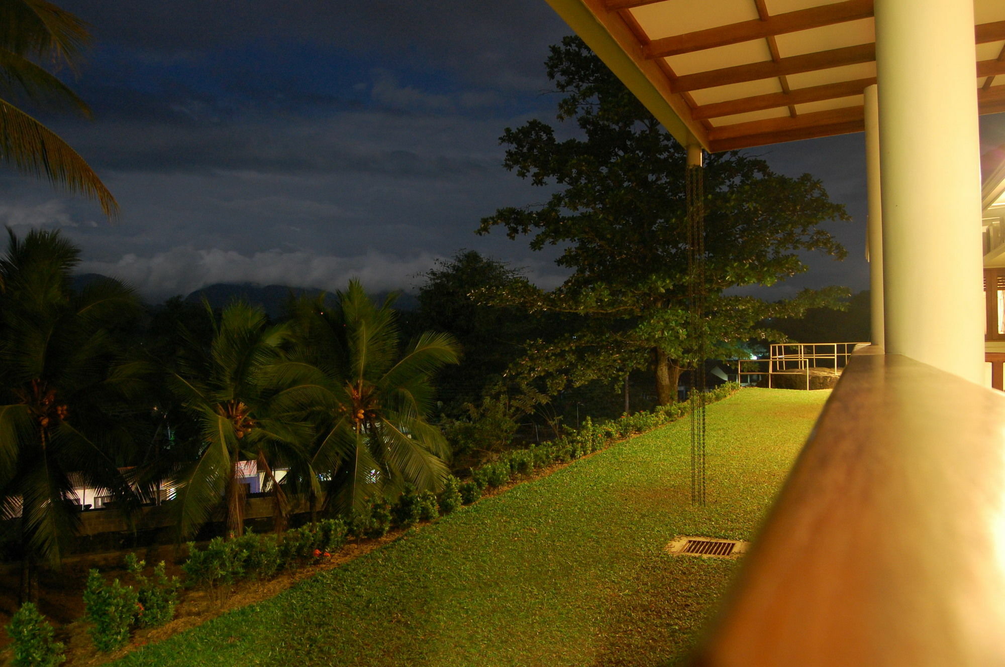 Serene Villa Ratnapura Exteriör bild