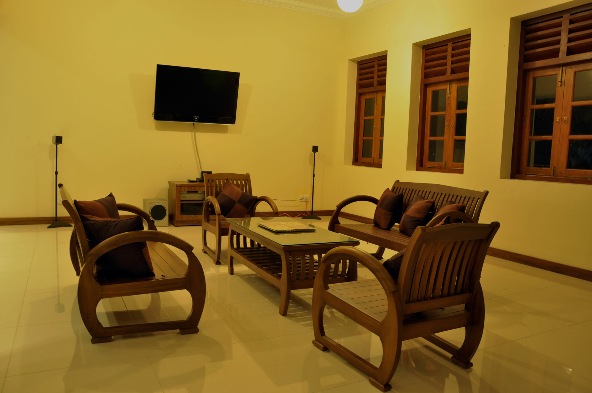 Serene Villa Ratnapura Exteriör bild