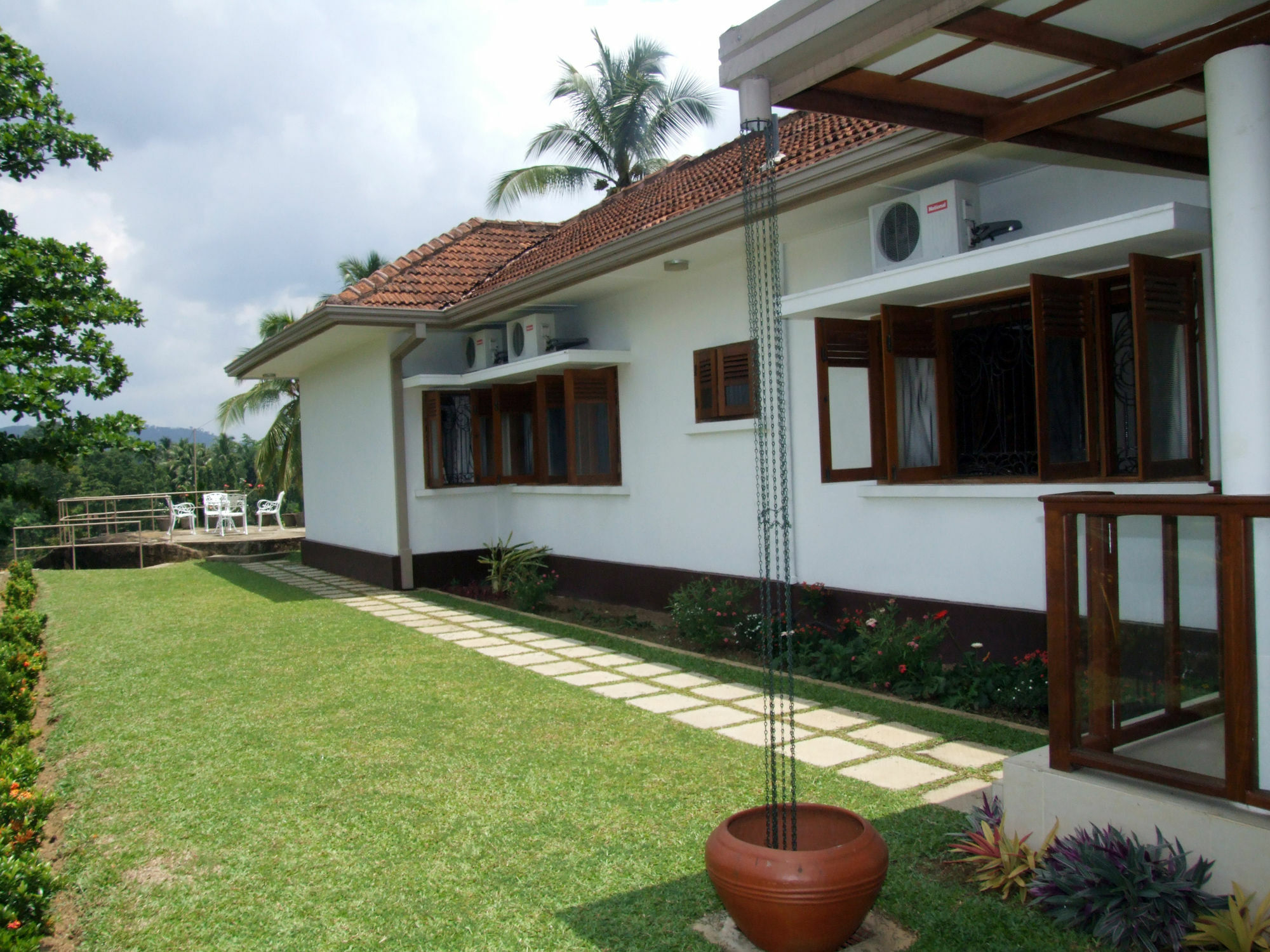 Serene Villa Ratnapura Exteriör bild